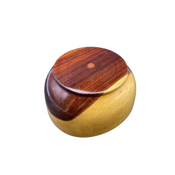 Beautiful small two tone hand‎ turned wood bowl - Picture 2 of 7